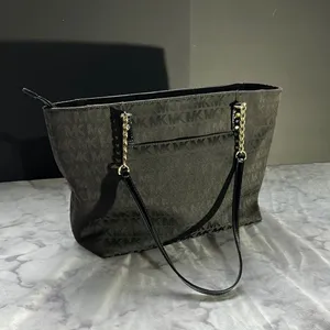 MICHAEL KORS Jet Set Chain Tote thumbnail 1