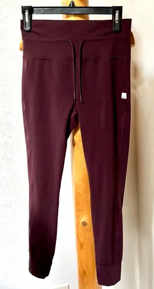 Vuori Women's Daily Leggings Burgundy Drawstring Performance Pants Size S thumbnail 1