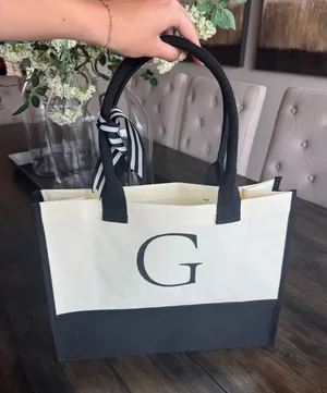 G Canvas Tote White thumbnail 1
