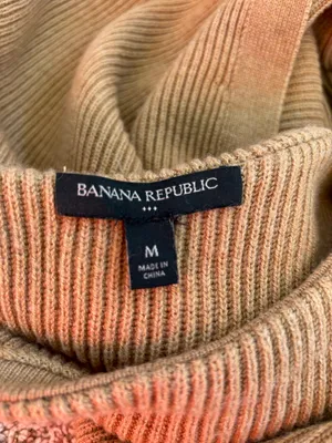 Banana Republic Sweater thumbnail 4