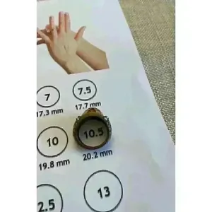 Gold tone Ring with golden‎ stone NWOT Yellow thumbnail 3