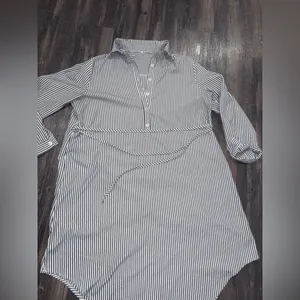 SHEIN Loose-fitting striped shirt dress with fashionable pockets thumbnail 3