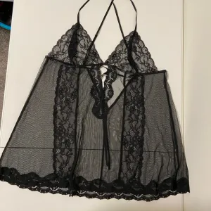 EUC | Women’s lace lingerie‎ top — under bust 34.5” thumbnail 2