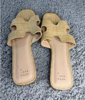 A New Day Womens Raffia H-Band Slide Sandals Tan Woven Square Toe Flat Size 11 thumbnail 1
