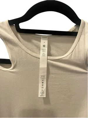 NWT Lululemon Shoulder Cut-Out Yoga T-Shirt Silk Bone Off White Crop Size 4 thumbnail 3