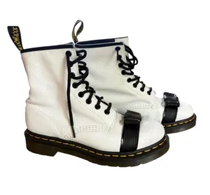 Dr Doc Martens 1460 White Black Crackle Patent Lamper Smooth Leather Womens 7 thumbnail 1