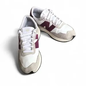 New Balance 237 in White and Burgandy Women’s Size 10 thumbnail 8