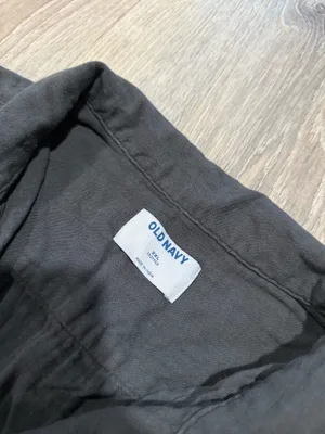Old navy cropped button up shirt  thumbnail 4