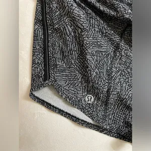 Lululemon Track Shorts 3” Lined Black/White Size 6 thumbnail 4