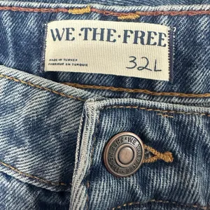 NEW‎ We The Free People Deep Trance Mid Rise Dropped Boyfriend Jeans Size 32Long thumbnail 6