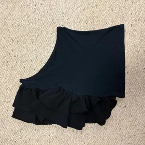 NWT By Anthropologie Ruffled One-Shoulder Top in Black Women’s Size Small thumbnail 6