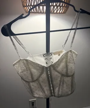 La Hearts White Lace Corset-Style Bustier Crop Top thumbnail 1