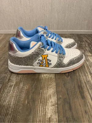 NWOB Airwalk Women’s White and Light Blue Glitter Accent Sneakers Size 9 thumbnail 2