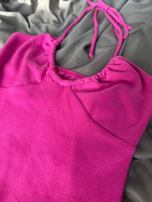 Princess Polly Hot Pink Halter Bodycon Dress thumbnail 2