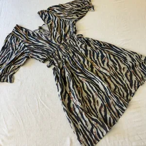Speed Limit MPH Animal Print Smocked‎ Mini Dress Womens Small Puff Sleeve thumbnail 9