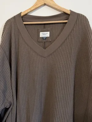 NWT American Eagle AE Big Hug V-Neck Waffle Sweatshirt Size XL Brown NEW thumbnail 4