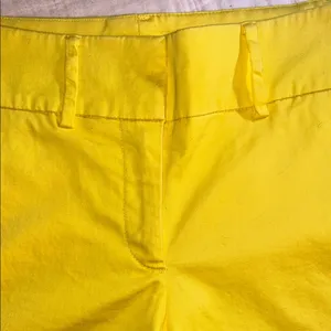 New York & Co Size 0 Bright Yellow Women's Shorts thumbnail 3
