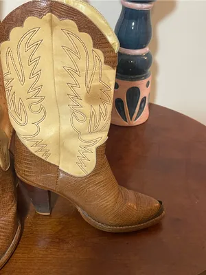 Vintage Zodiac Women’s Brown & Cream Western Cowboy Boots w/ Heel 👢🤠 thumbnail 10
