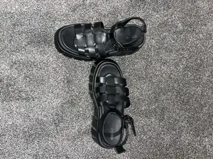 Forever 21 Black chunky sandals thumbnail 2