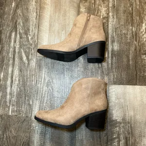 Sonoma Tan Ankle Boots Size 6.5 thumbnail 11