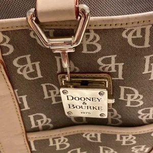 Vintage Dooney & Bourke Logo Bag Brown Beige Bag Fabulous size 16” long 10” W thumbnail 7
