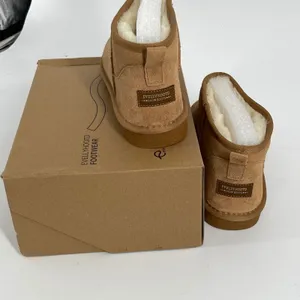 EVELLYHOOTD Mini Snow Boots Chestnut Suede Fur Lined Winter Shoes‎ Size 11 NEW thumbnail 3