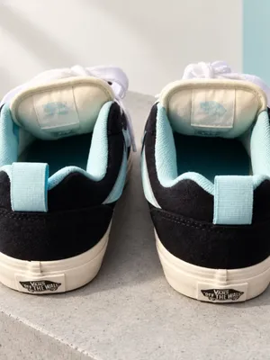 Vans Knu Skool Black Light Blue Sneakers Women’s 7 Youth 5.5 NWT thumbnail 4