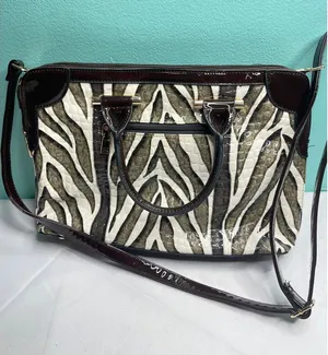 Stylish Zebra-Print‎ Crossbody Bag thumbnail 1