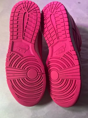 Nike Women's Hot Pink Low-Top Leather Sneaker thumbnail 10
