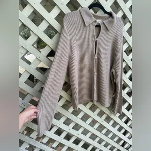❤️Abercrombie & Fitch Pearl Button Collared Cardigan thumbnail 3