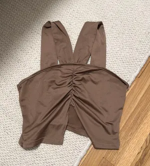 SheIn Brown Crop Top thumbnail 1