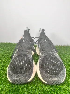 Brooks Levitate Women’s Size 8 Running Shoes Black Gray Athletic Sneakers thumbnail 2