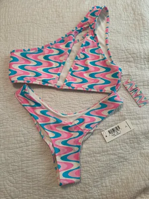 Frankie’s Bikinis set  thumbnail 9