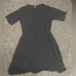 Old Navy Black Short Sleeve Elastic Waist Defined Fit & Flare Mini Dress M thumbnail 2