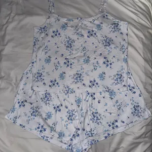 Hollister Gilly Hicks Floral PJ Set Size M&L thumbnail 1