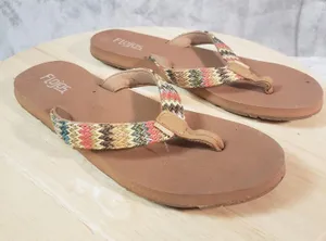 Flojos Women's Chevron Flip Flop Sandals Brown Multicolor Straps Size 8 thumbnail 1