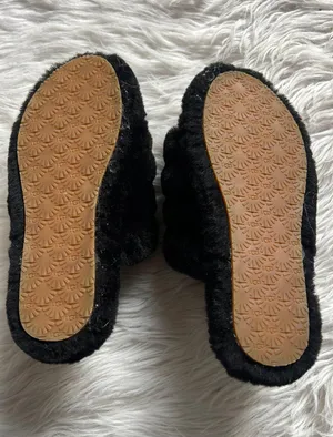 UGG Slippers thumbnail 5