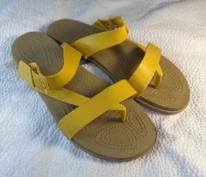 WOMEN'S CROCS TULUM TOE POST SANDALS Canary Tan W9 thumbnail 1