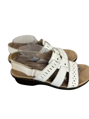 Clarks Size 10 Strappy Stylist Summer Comfy Casual Chic Slip On Sandals White thumbnail 4