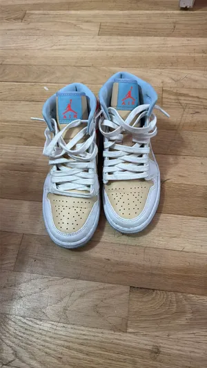 Jordan Air 1 Nike Mid thumbnail 3