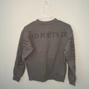 Taylor Swift Sweatshirt thumbnail 3