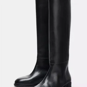 🆕 2026 Black Leather Boots thumbnail 2