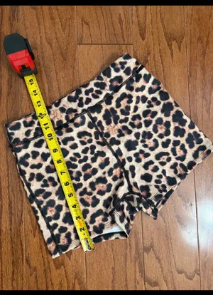 Missguided Leopard Active hustle shorts - Size Medium. ***Refer to measurement. Gently warn and Excellent condition. Measurements approximately 14” waste not fully stretched out x 12” long. Non-smoking home. Sold as is. Priced to sell at as is condition. If you don’t like my price make reasonable offers. thumbnail 6