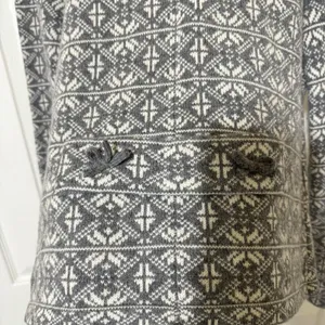 EUC Chelsea & Violet New Womens Grey‎ Print Sweater Jacket Medium Geometric-M thumbnail 3