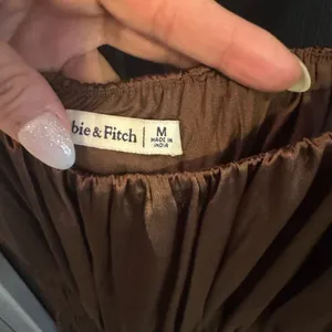 Abercrombie Medium Brown Shocked Satin Slit Sleeveless Elegant Maxi Dress thumbnail 5