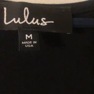 Lulus women’s medium 3/4 tie at end of sleeve black thumbnail 2