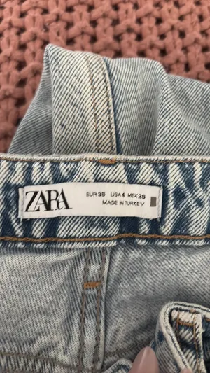 High-Waisted ZARA Jeans thumbnail 7