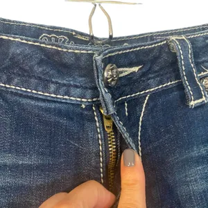 Miss Me Blue Easy Boot Distressed Embellished Classic Denim Jeans Women Sz 29 thumbnail 9