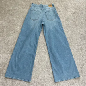 NWT Hollister high rise extreme baggy Jeans thumbnail 2