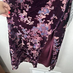 NEW Lulus Floral Burnout Velvet Midi Dress Womens XXL Purple Plum Tie Back Slit thumbnail 3